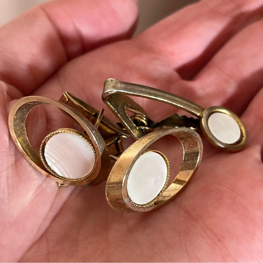 Vintage 1940’s Gold Art deco Mother of Pearl MCM oversized Cuff Link Set